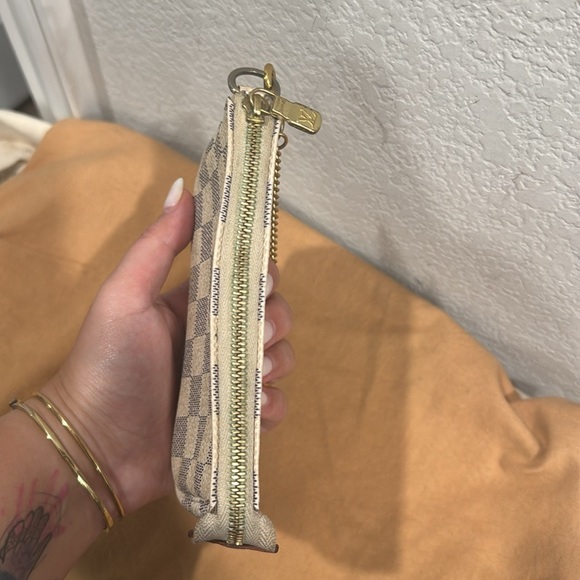 Authentic Louis Vuitton Damier Azur Canvas Mini Accessories Pochette - Picture 12 of 15